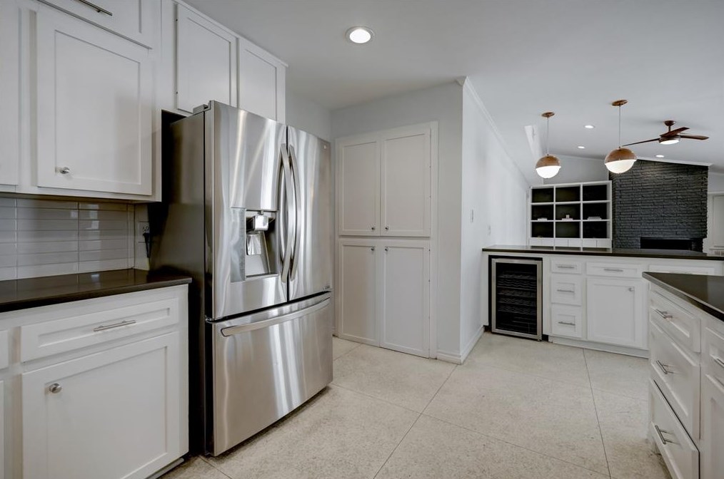 5331 Yarwell Dr, Houston TX  77096-5329 exterior