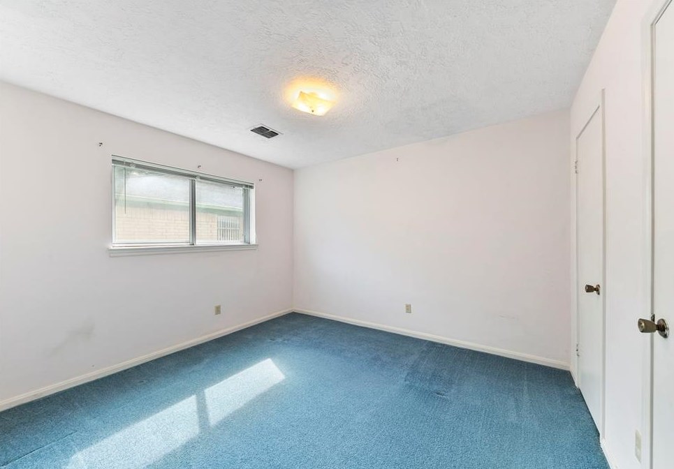 9726 Springmont Dr, Houston TX  77080-1440 exterior