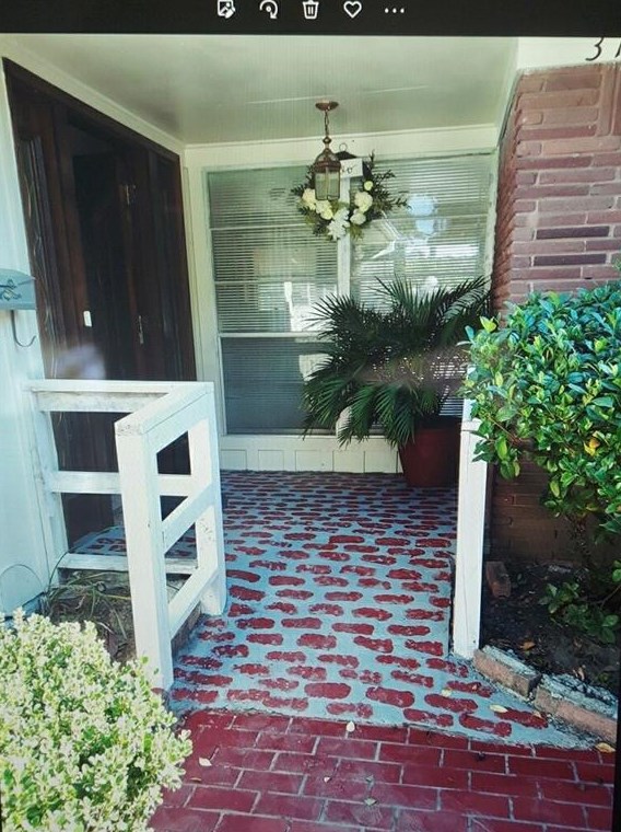 310 Princess Dr, Houston TX  77034-1536 exterior