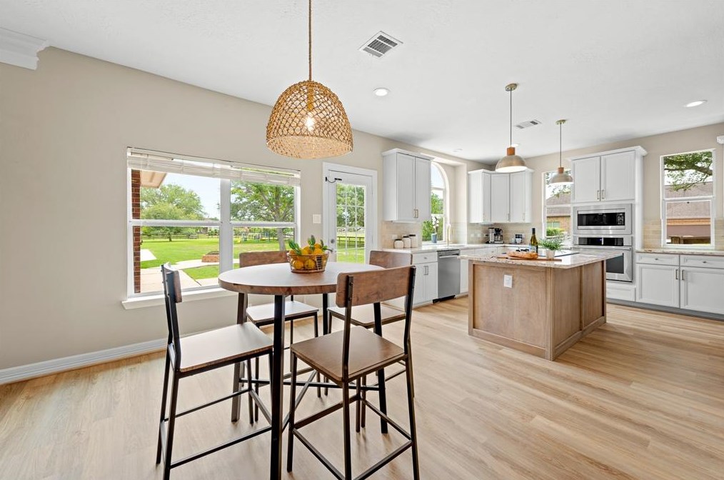 4002 Wentworth Dr, Fulshear TX 77441-4369 exterior