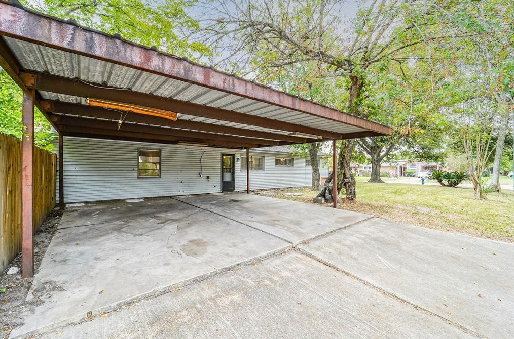 6203 Westover St, Houston TX  77087-6545 exterior