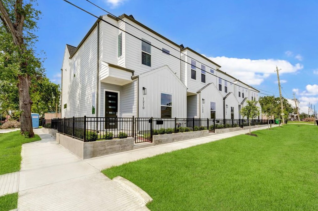 1210 Prince St, Houston TX  77008-6408 exterior