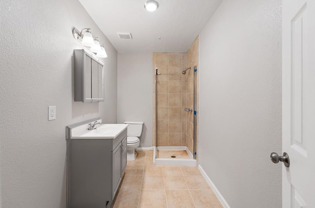 3902 Zephyr, Houston TX  77021-2518 exterior