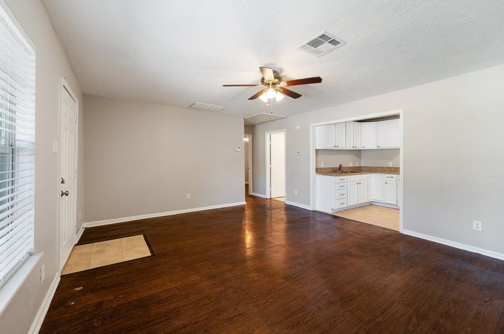 3902 Zephyr, Houston TX  77021-2518 exterior