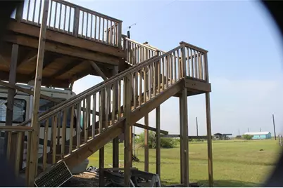 143 Seahorse Drive, Palacios, TX 77465 - Photo 5