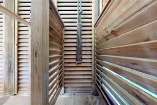 1121 Blue Water Dr, Crystal Beach, TX 77650 - Photo 17