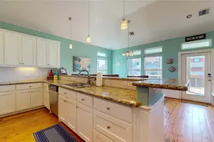 1121 Blue Water Dr, Crystal Beach, TX 77650 - Photo 15