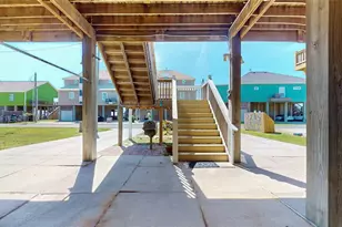 1121 Blue Water Dr, Crystal Beach, TX 77650 - Photo 23