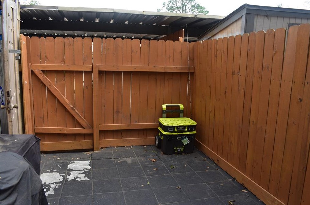 7724 Challie Ln, Houston TX  77088-4232 exterior