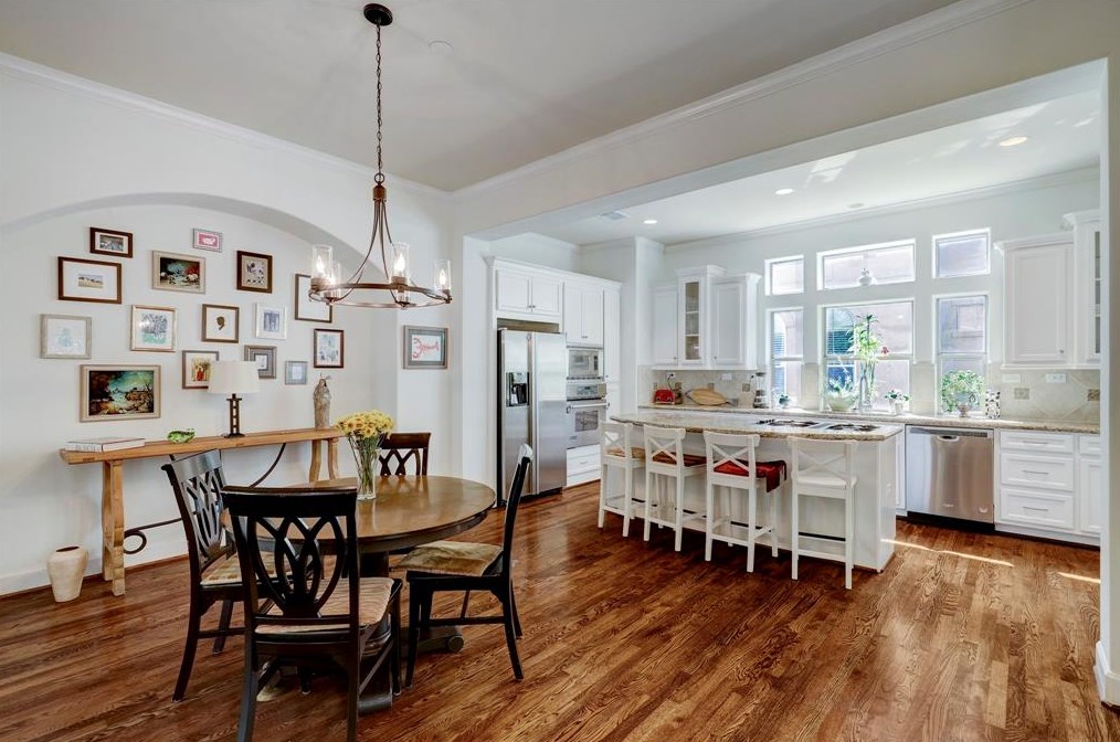 5831 Lacy St, Houston TX  77007-7142 exterior