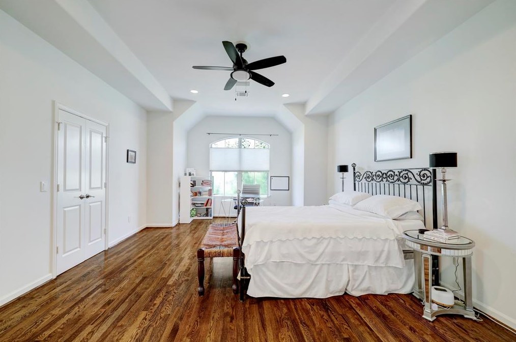 5831 Lacy St, Houston TX  77007-7142 exterior