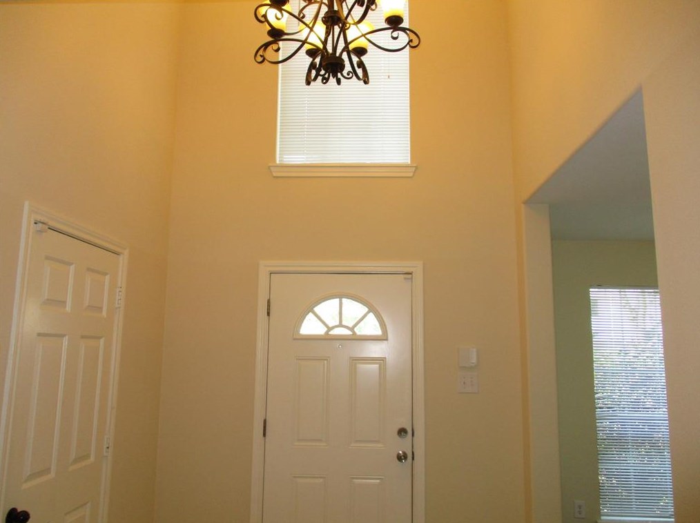 16707 Great Oaks Hollow Dr, Houston TX  77083-1641 exterior