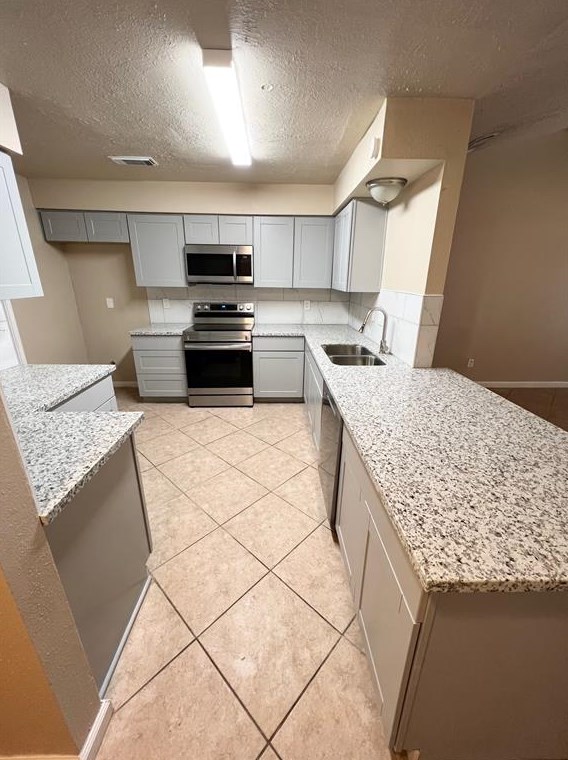 20270 Smithfield Crossing Ln, Katy TX  77449-3206 exterior