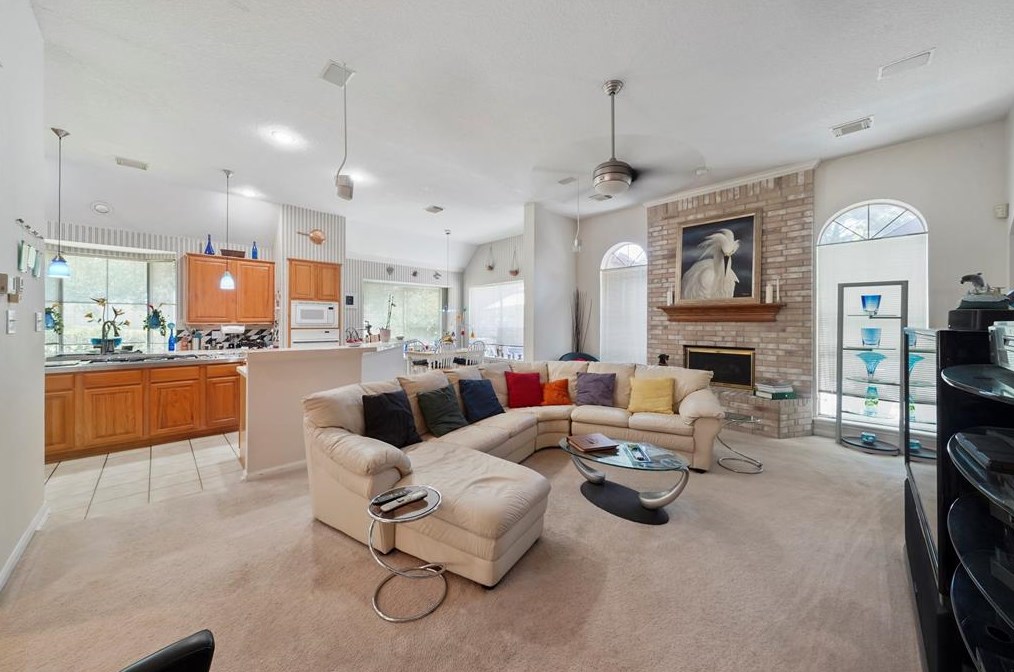 5803 Deer Shadow Ct, Houston TX 77041-4233 exterior