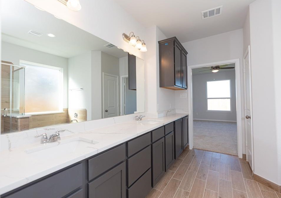 11 Carmel Dr, Manvel TX 77578-3388 exterior