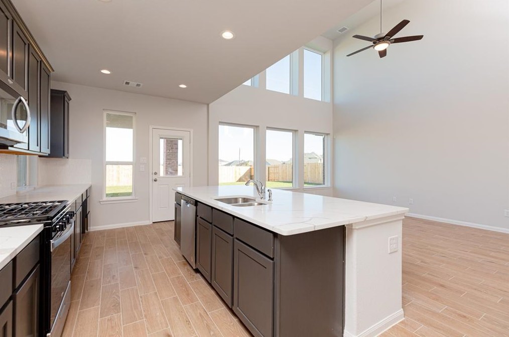 11 Carmel Dr, Manvel TX 77578-3388 exterior