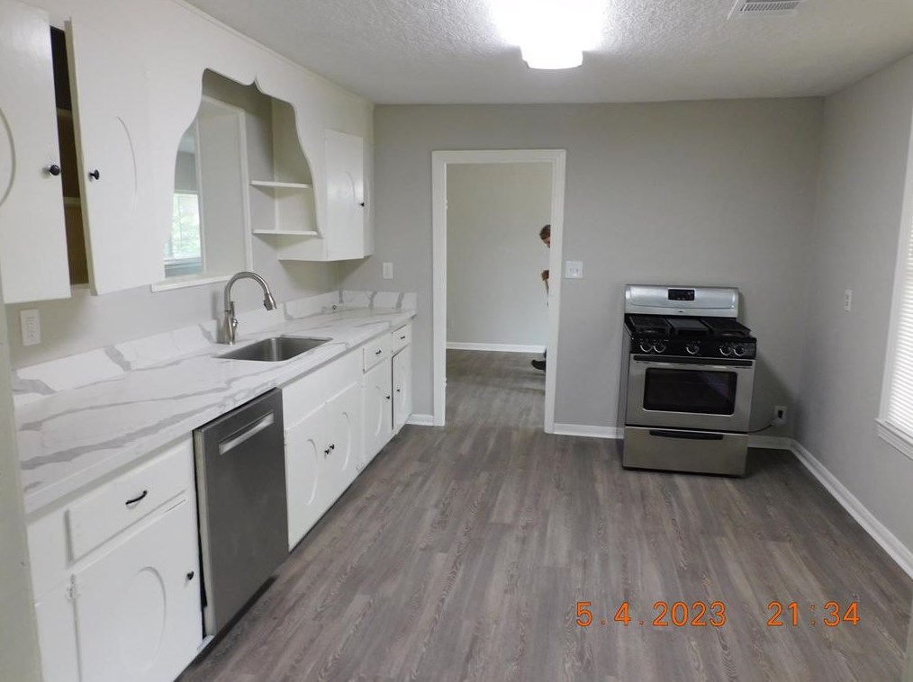 2614 Sinclair St, Pasadena TX  77503-4142 exterior