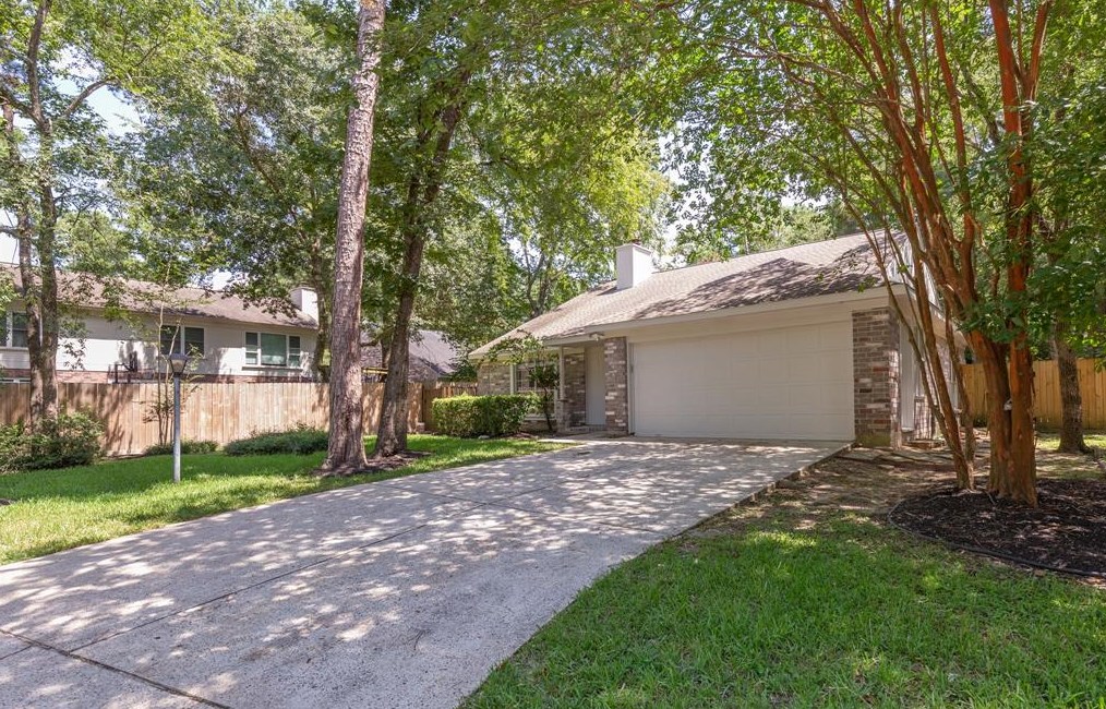 34 Summithill Pl, Spring TX  77381-4461 exterior