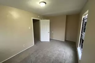 10818 Carlton Dr, Houston, TX 77047 - Photo 9