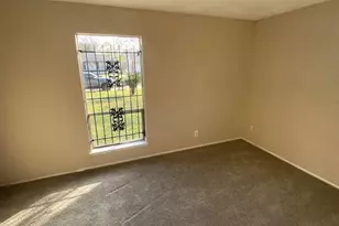 10818 Carlton Dr, Houston, TX 77047 - Photo 7