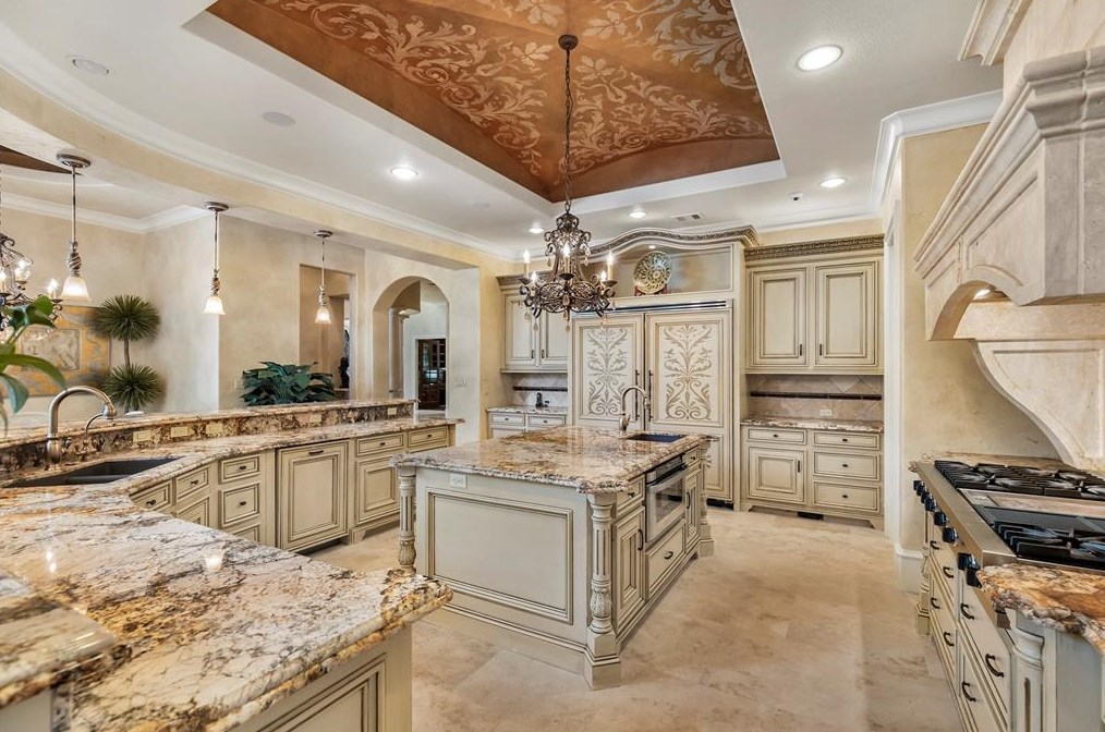16714 Southern Oaks Dr, Houston TX  77068-2611 exterior