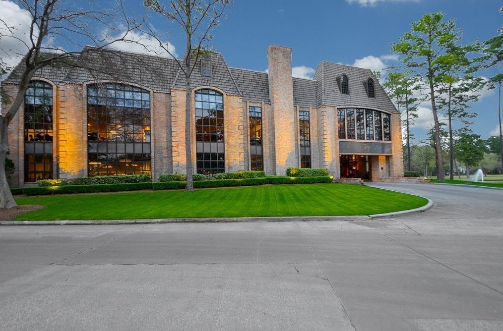 16714 Southern Oaks Dr, Houston TX  77068-2611 exterior