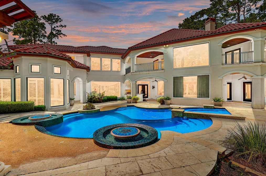16714 Southern Oaks Dr, Houston TX  77068-2611 exterior
