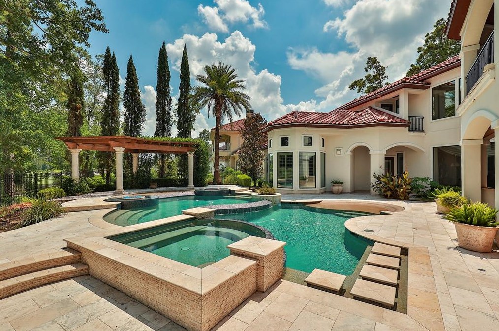 16714 Southern Oaks Dr, Houston TX  77068-2611 exterior