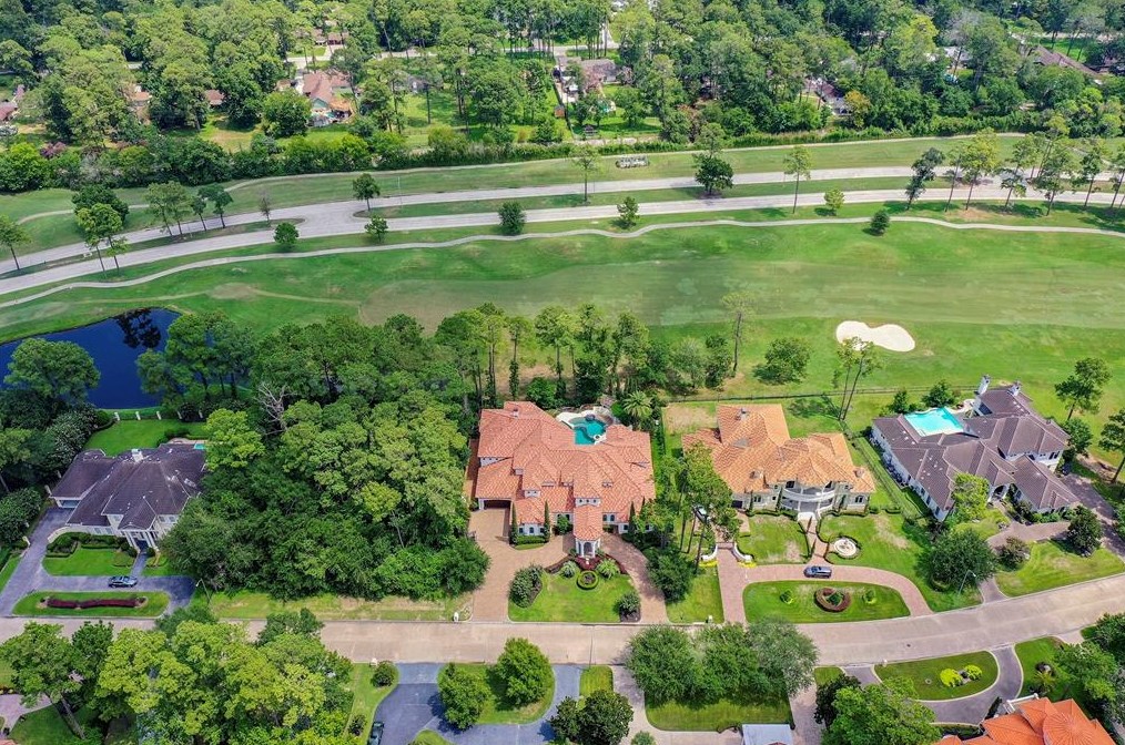 16714 Southern Oaks Dr, Houston TX  77068-1500 exterior