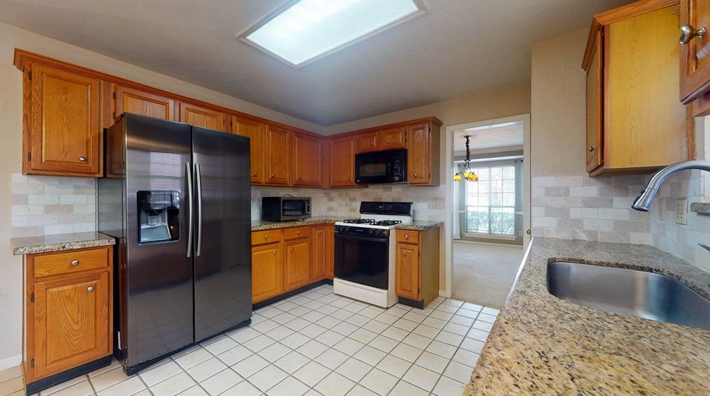 17115 Hamilwood Dr, Houston TX  77095-1116 exterior