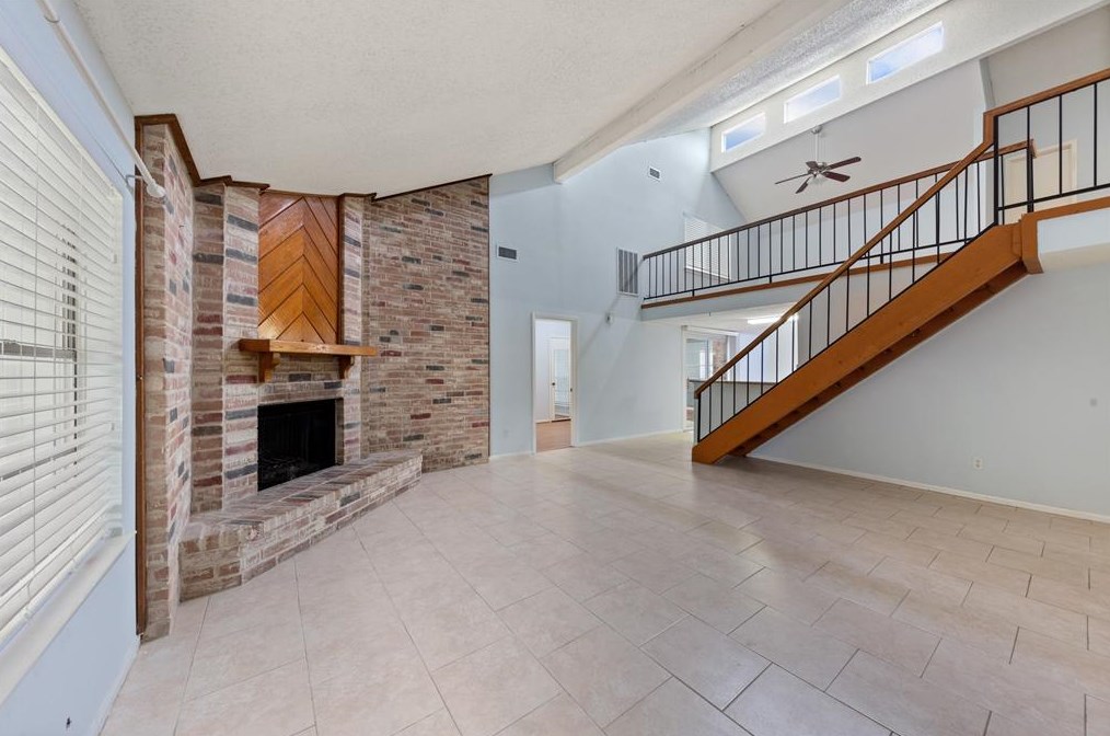 2430 Long Reach Dr, Sugar Land TX  77478-4128 exterior