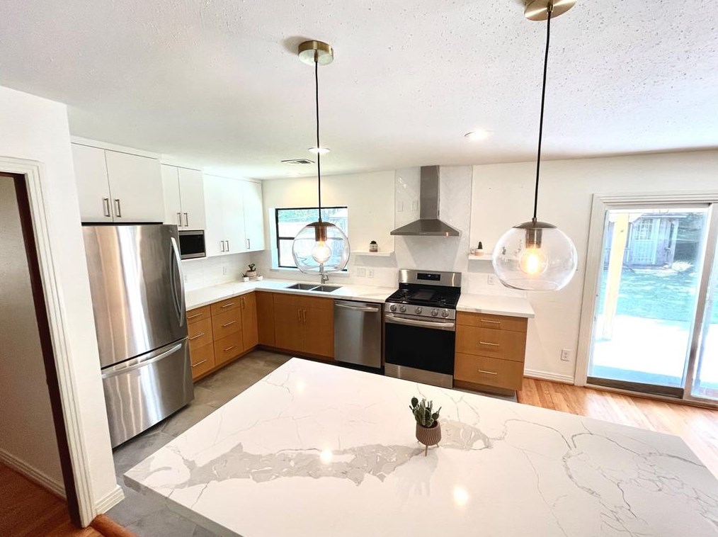 1503 Ansbury Dr, Houston TX  77018-7307 exterior