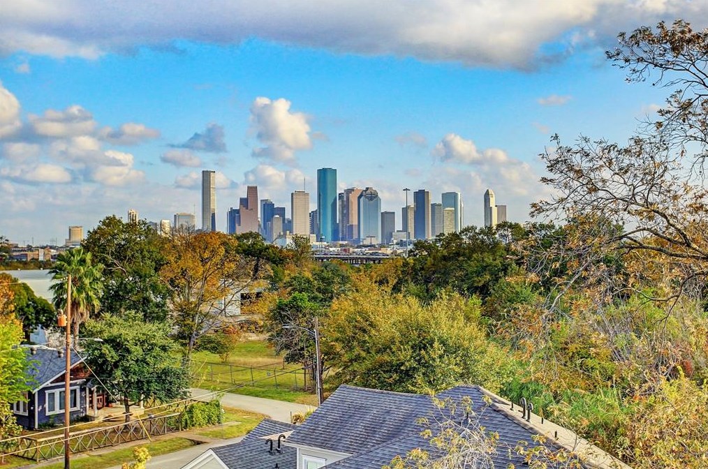 544 Oxford St, Houston TX  77022-3952 exterior