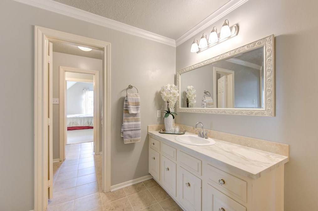 5402 China Doll Ct, Houston TX  77041-6576 exterior
