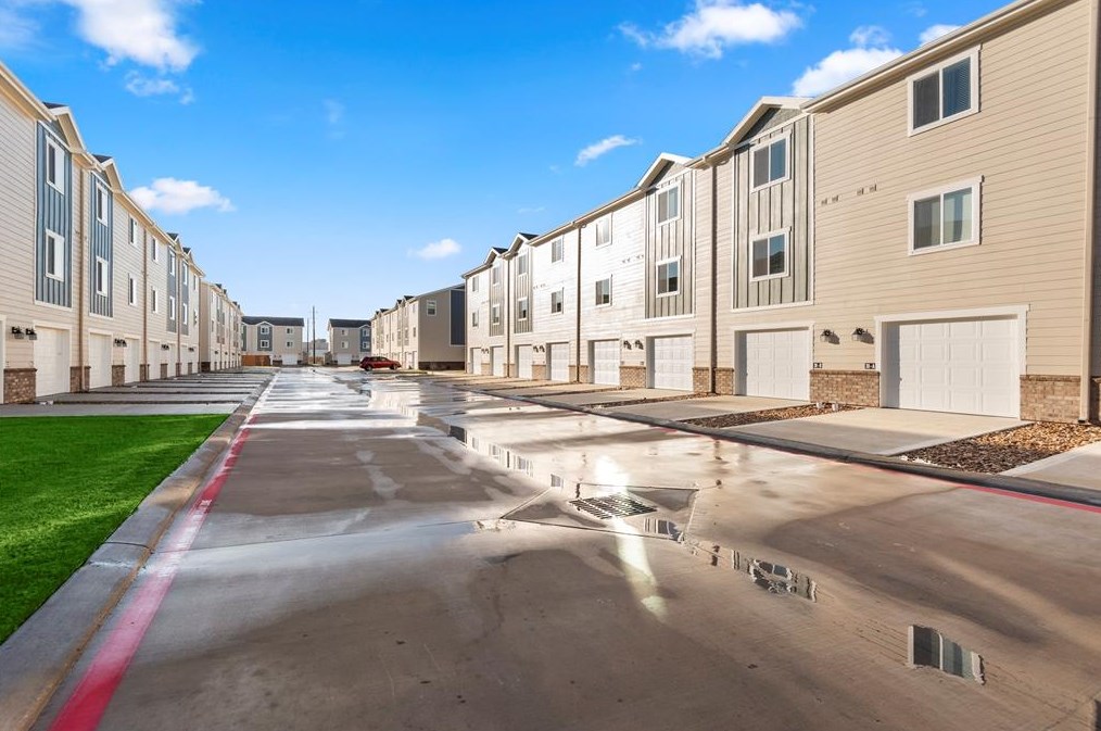 21155 Gosling Rd, Spring TX  77388-4403 exterior