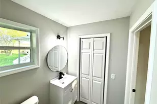 322 S 26th St, Kingsville, TX 78363 - Photo 7