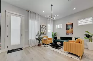 2105 Sam Wilson St, Houston, TX 77020 - Photo 7