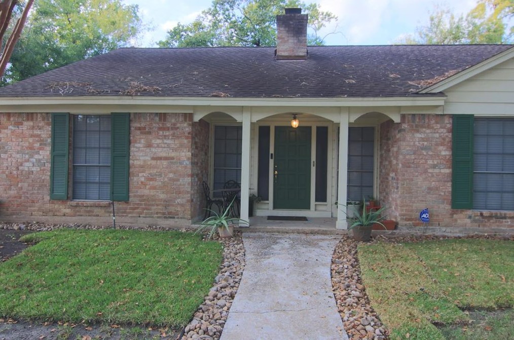 7922 Litchfield Ln, Spring TX  77379-7126 exterior
