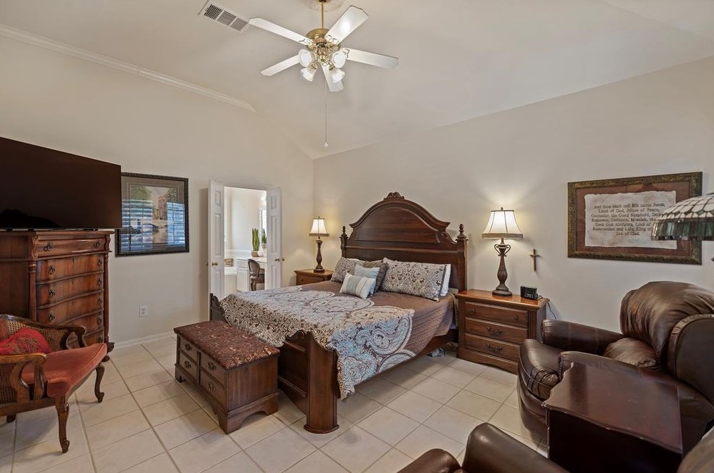 9909 Kemp Frst, Houston TX  77080-2509 exterior