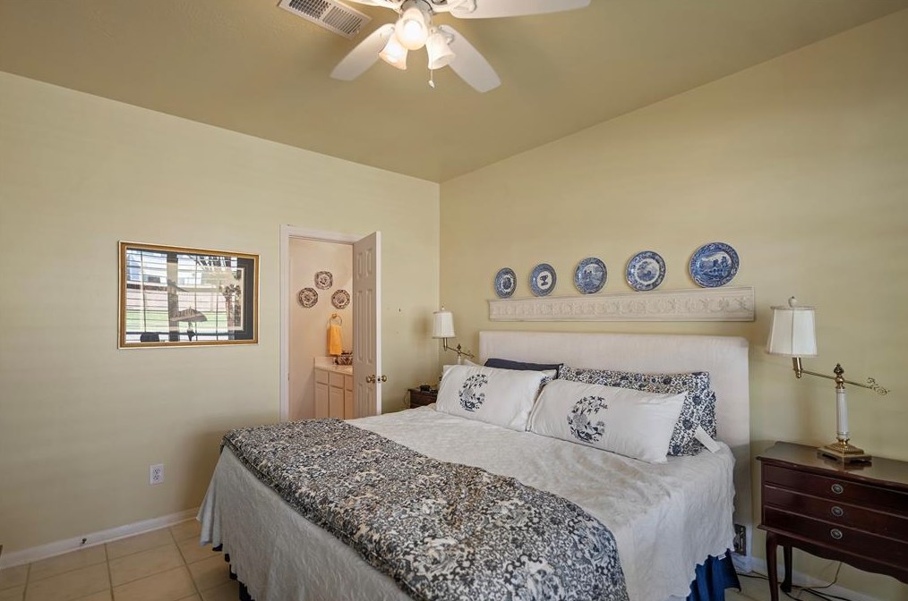 9909 Kemp Frst, Houston TX  77080-2509 exterior