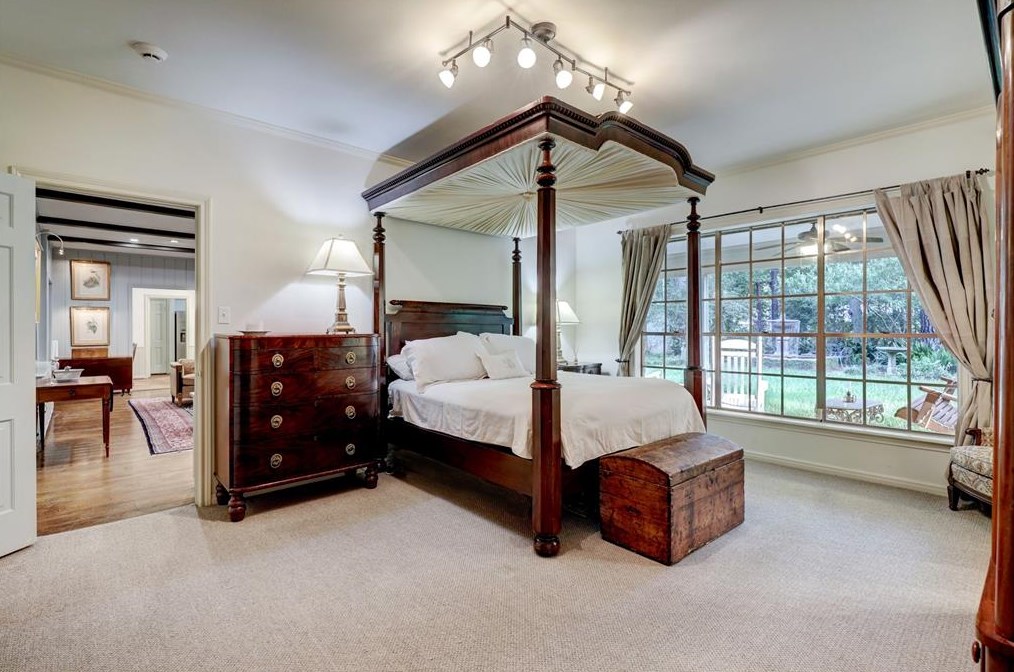 12003 Pebble Hl Dr, Houston TX exterior