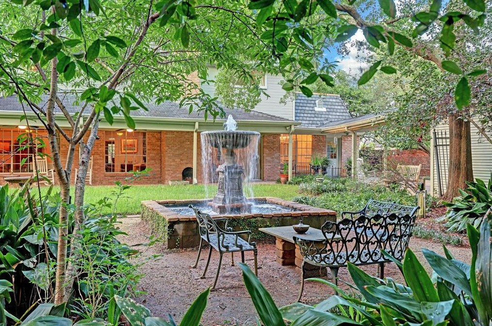 12003 Pebble Hl Dr, Houston TX exterior