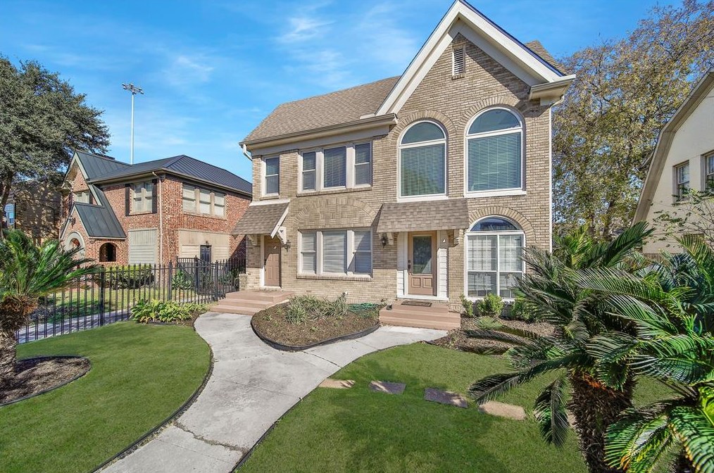 2207 Wentworth St, Houston TX  77004-6046 exterior