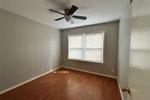 914 Elton St, Houston, TX 77034 - Photo 9