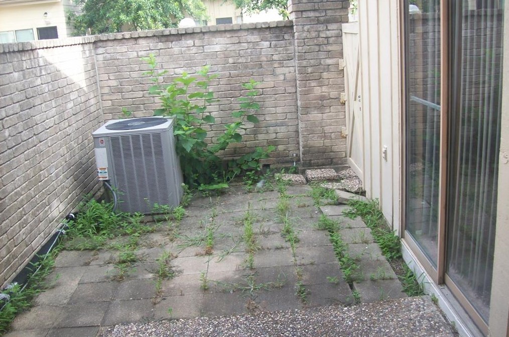 3252 Windchase Blvd, Houston TX  77082-3429 exterior