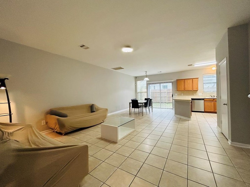 8010 Barnes Ridge Ln, Houston TX  77072-0102 exterior