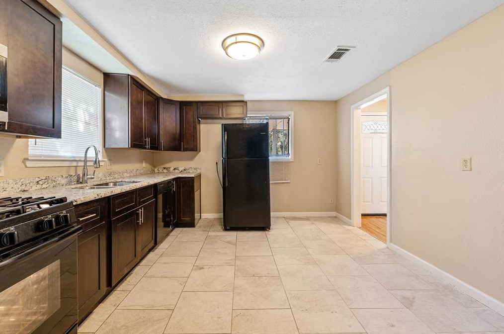 3510 Seabrook St, Houston TX  77021-5619 exterior
