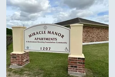 1207 Miracle Dr, Edna, TX 77957 - Photo 7