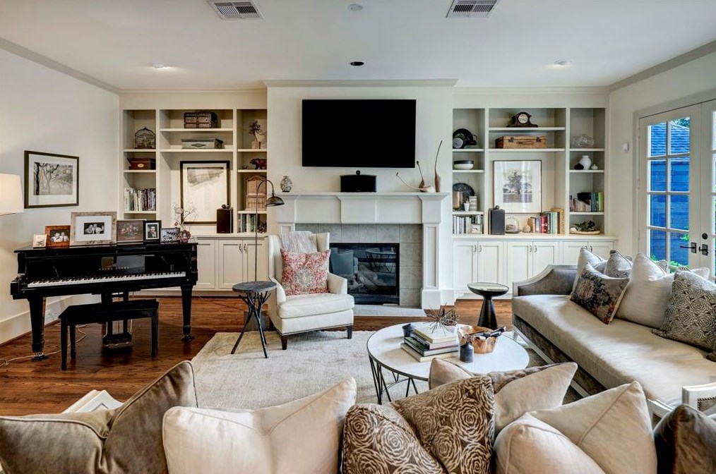 2226 Quenby St, Houston TX 77005-1414 exterior