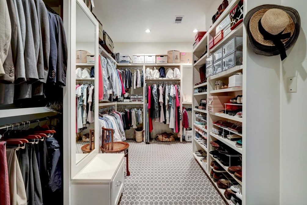 2226 Quenby St, Houston TX 77005-1414 exterior